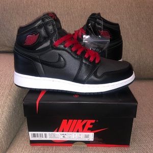 Jordan 1 Retro High Black Satin Gym Red
